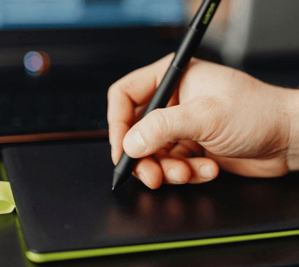 Tablet statt Papier? So reagieren Kunden auf digitale Dokumentation im Handwerk - Skalice GmbH